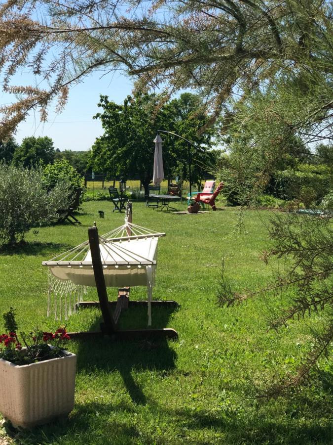Retour à La Nature Et Au Calme, Et Les Tilleuls Les Dameys Bosjean